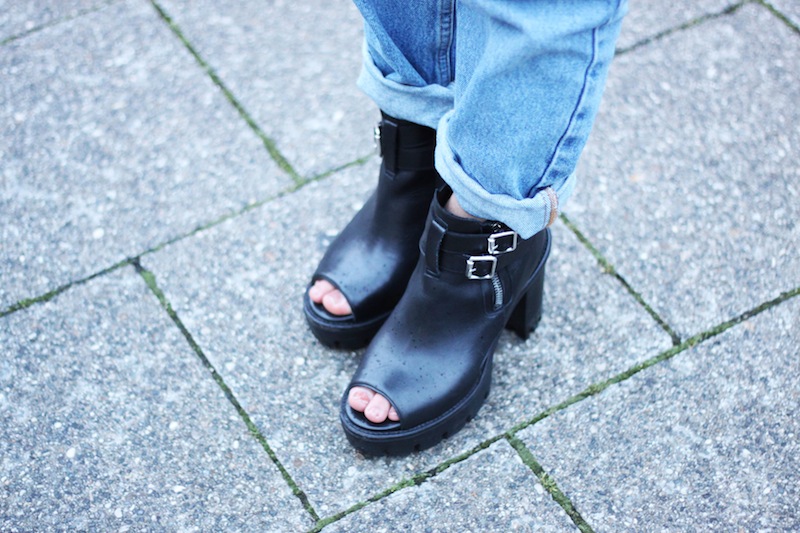 bottines_noires_urban_outfitters